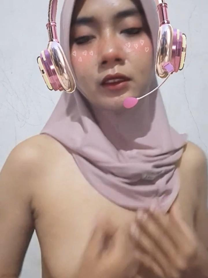 Acca Jilbab Mainin Susu