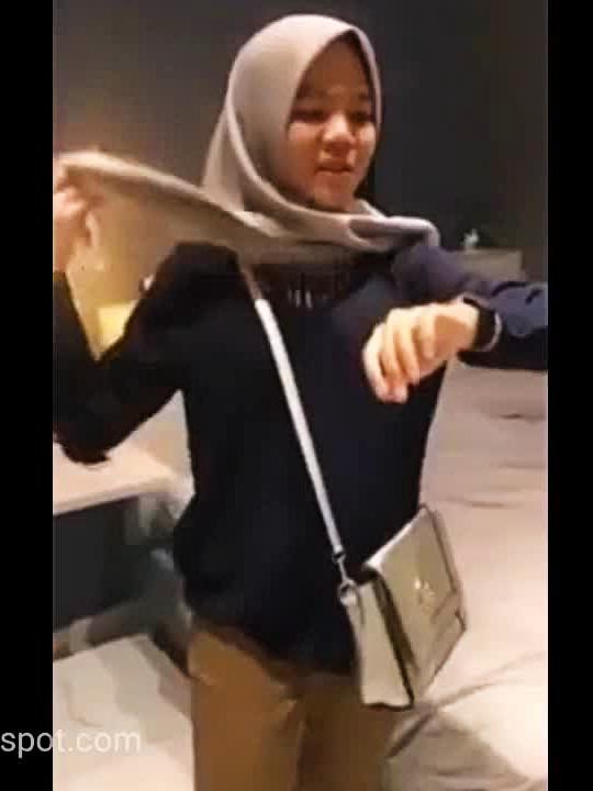 Bokep Jilbab Sepong Jilat Anus Om om