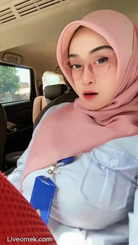 Bugil Berdua Ponakan Mami Kina Pamer Meki Sempit
