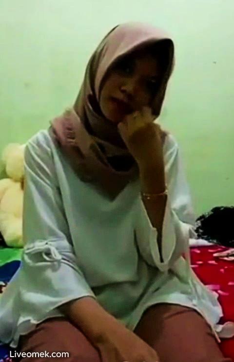 Cewek Jilbab Omek Bodynya Bagus Itilnya Berjawer