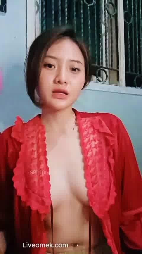 Cindy Cantik Baju Merah Buka Nenen