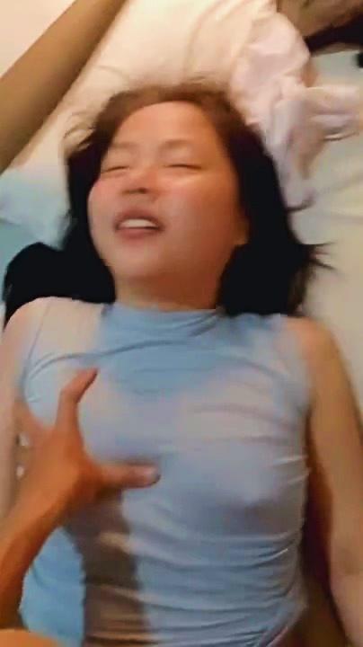 Desahan Selebgram Cantik Kena Doggy