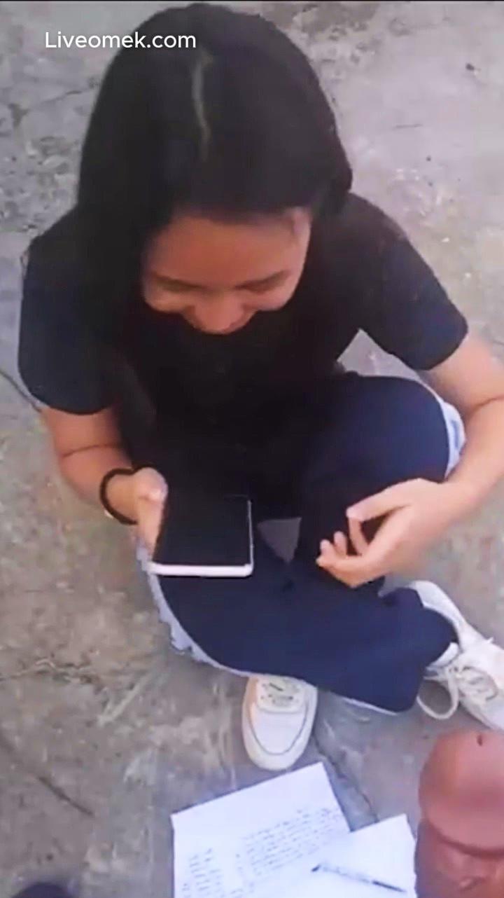 Ganggu Pacar Lagi Tidur Lanjut Dientot