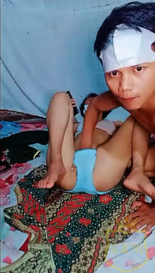 Grepe Kocokin Meki Dwi Lagi Main Hp Lanjut Ewek