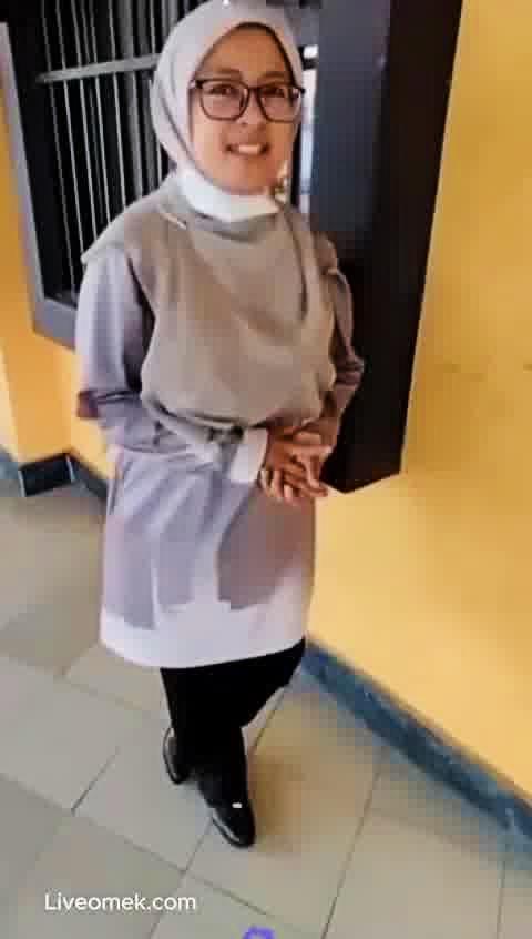 Janjian Main Dengan Ibu Guru