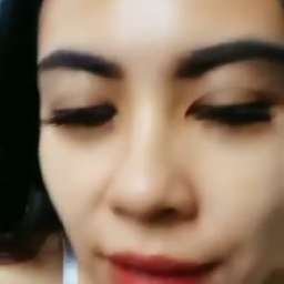 Tante Mikayla Show Goyang Pamer Keindahan