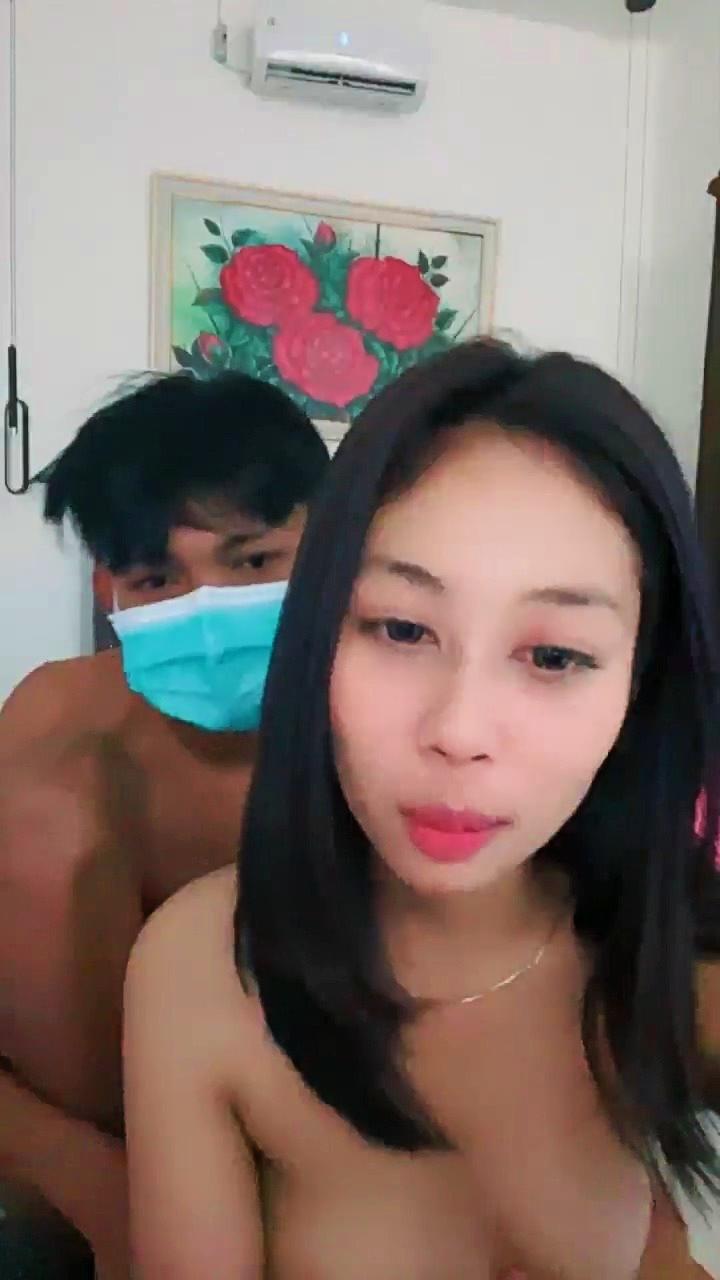 Live Hot Cherry Latihan Masukin Otong