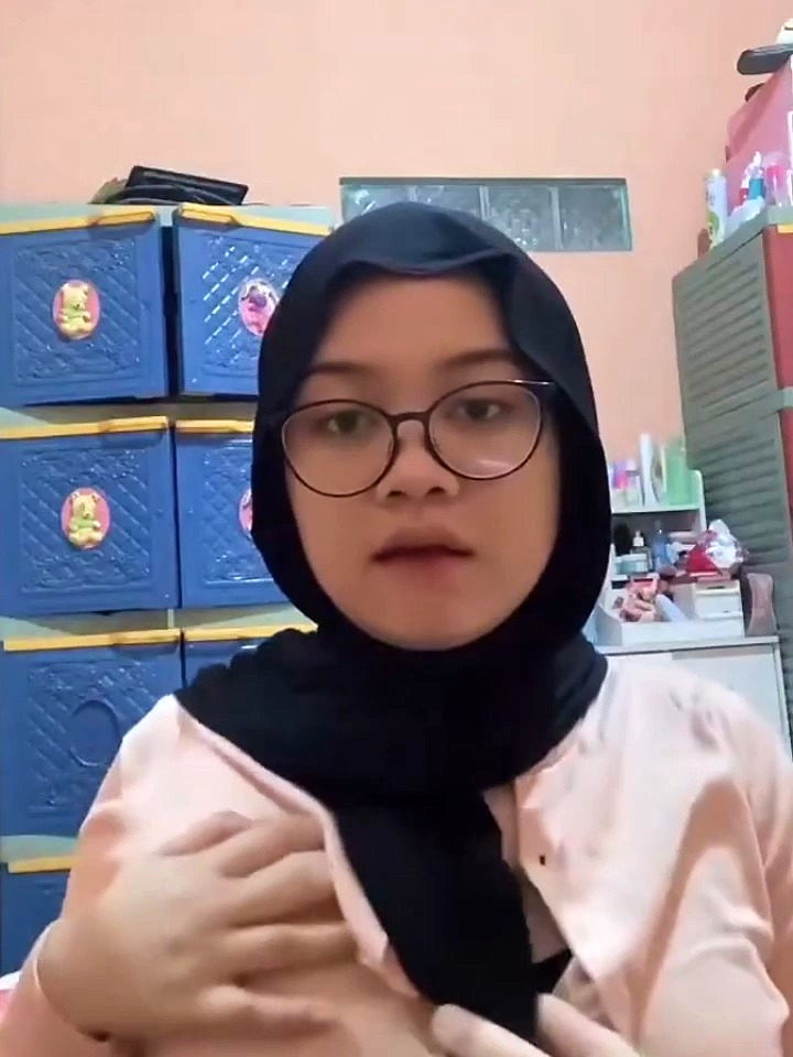 Mbak Afiza Sangean Omek ada Koleksi Ngentotnya
