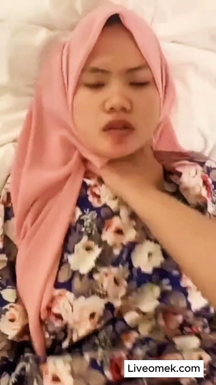 Ngentot Wanita Berhijab Pink