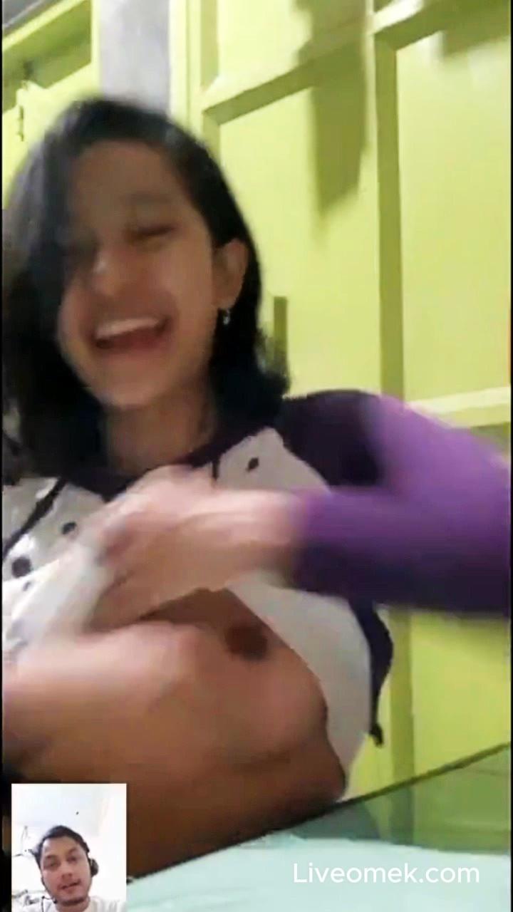 VCS Panas Ayu Riani Hijab Cantik Meki Tembem
