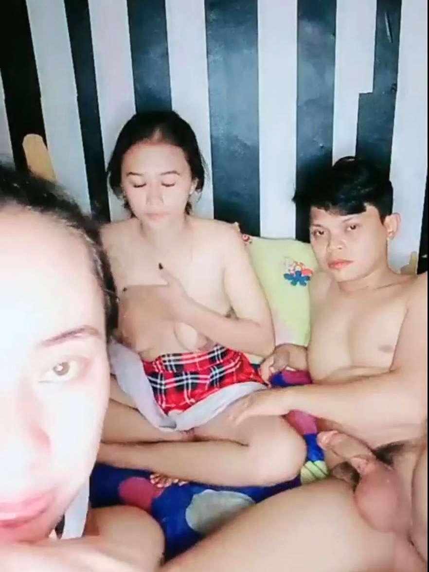 YANI Abg Cakep Sudah Mahir Main Threesome