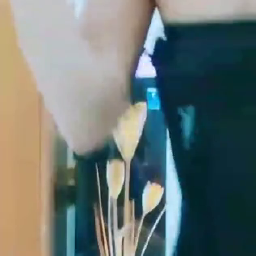 Eldara Bugil Pamer Memek menggoda