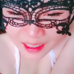 Baby Karina Omek Live Di Aplikasi Bling2