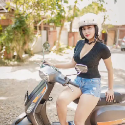 Kompilasi Video Syur Sri Ayu Tarisa Bugil