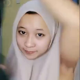 Maudy Jilbab Cantik Kuliahan Live Buka-Bukaan