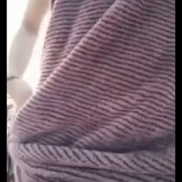 Nia Arisha Lepas Baju Langsung Omek Show