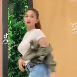 Sabina Faye Colmek Dildo Sambil Berdiri